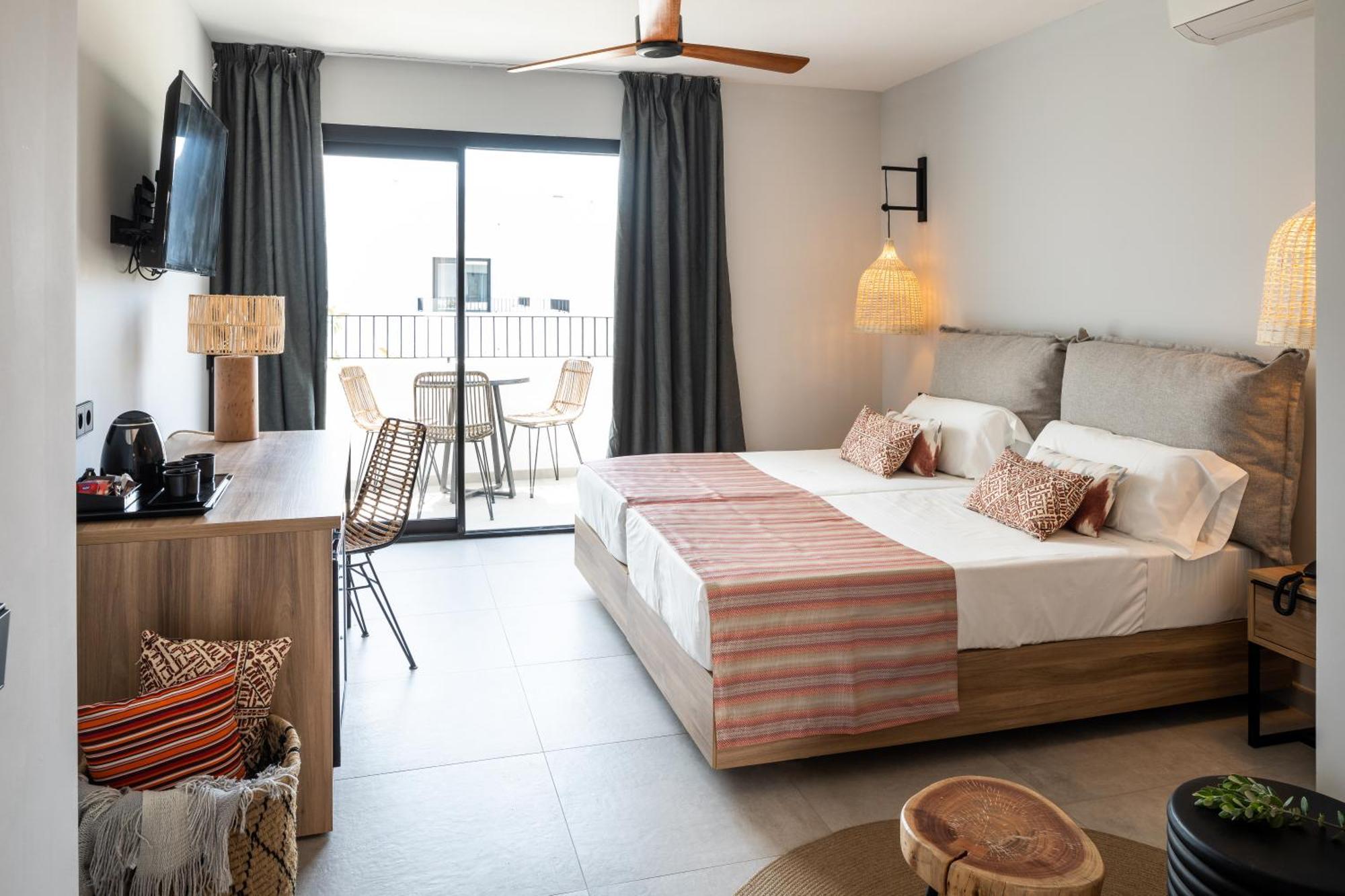 سان أنطونيو Aparthotel Casita Blanca - Adults Only المظهر الخارجي الصورة