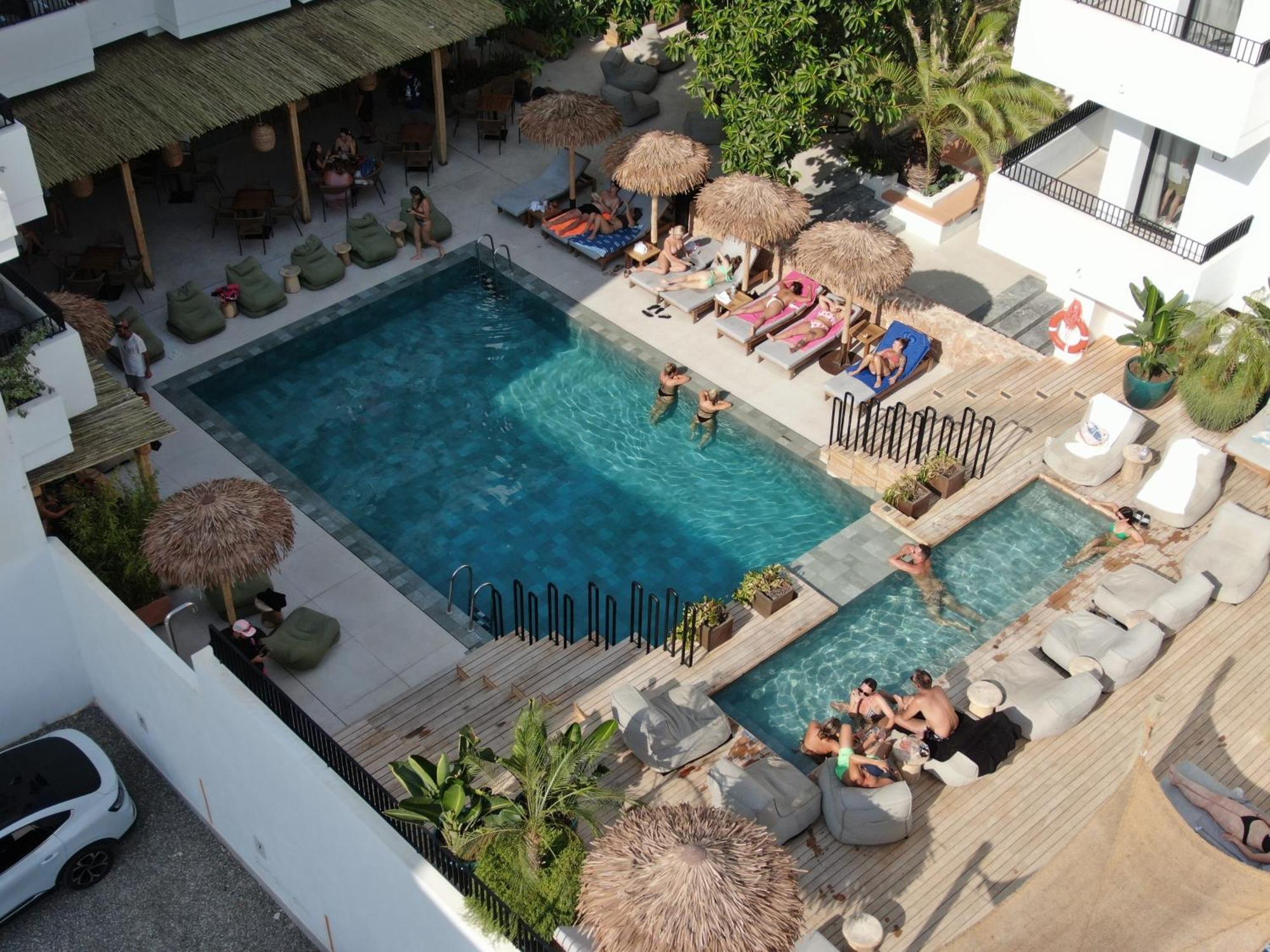 سان أنطونيو Aparthotel Casita Blanca - Adults Only المظهر الخارجي الصورة